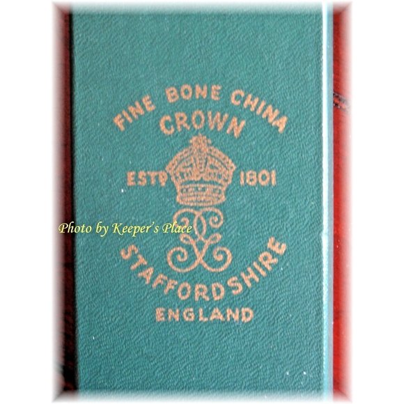 Vintage Crown Staffordshire Gold Aristocrat Porcel - Picture 4 of 5